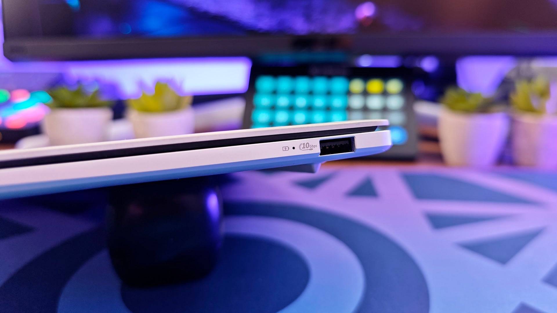 Asus Zenbook S 14