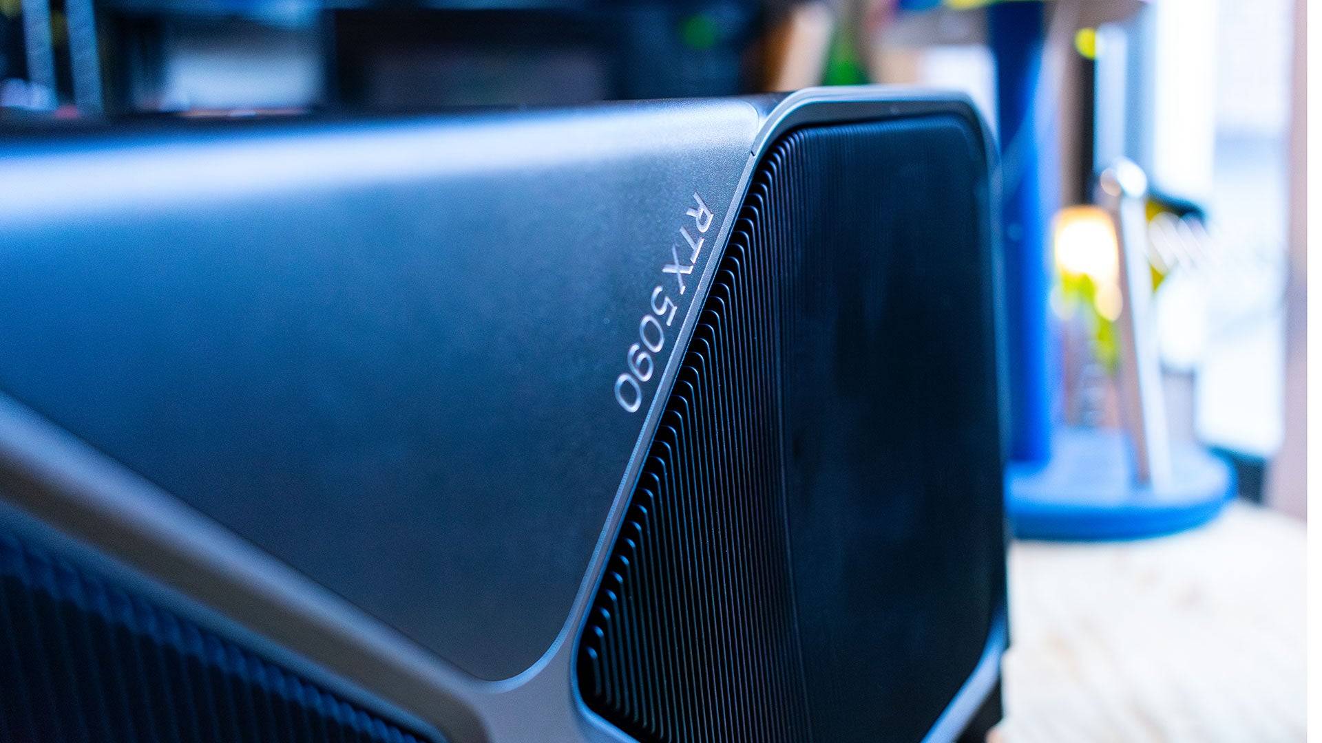 RTX 5090 Campout: Eager Gamers Defy Winter Chill